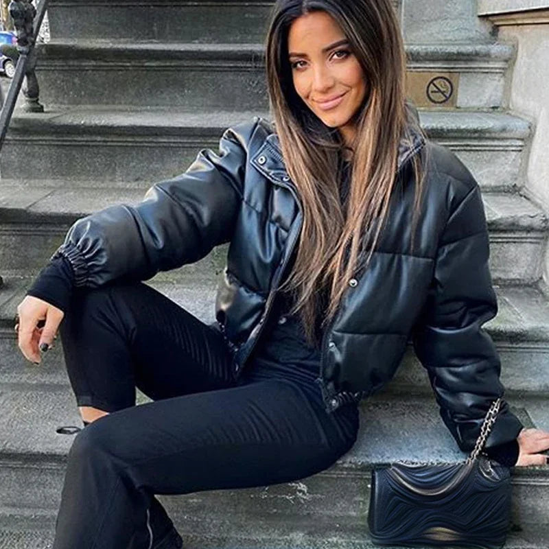 جاكيت أسود نسائي مبطن